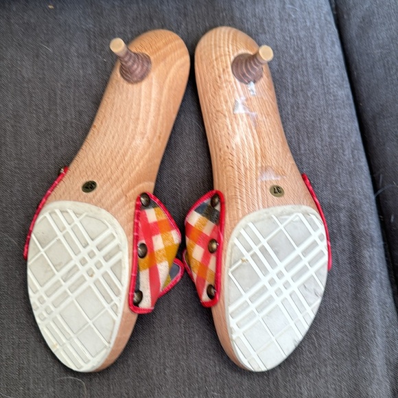 Worn Once? Burberry Kitten Heel Shoes size 37 - Picture 4 of 7